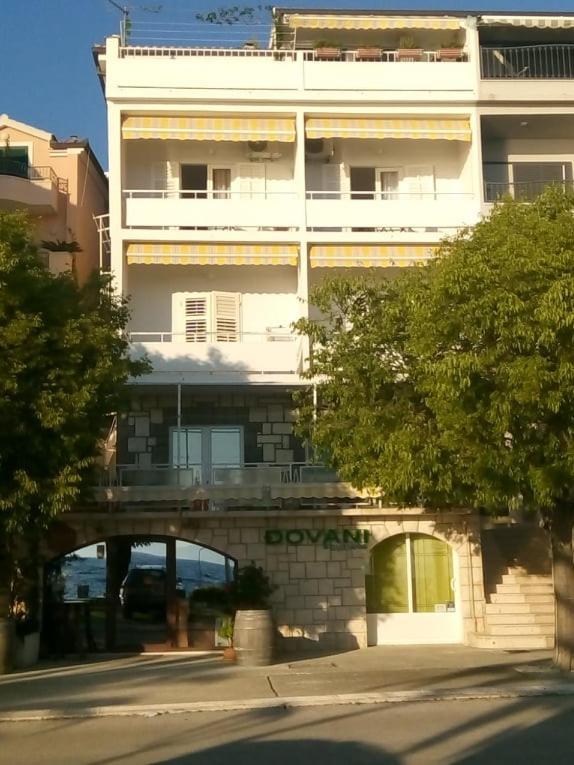 Apartments And Rooms Niksa Podgora Exterior photo